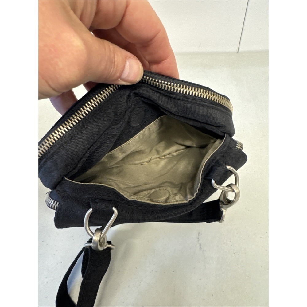 Baggallini Medium Nylon Crossbody Bag Black Colored‎ with Adjustable Strap - Picture 7 of 7